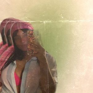 Meet your Posher, Alexandra